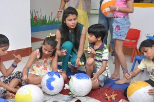 Art and craft class for students at explorers playschool and day care